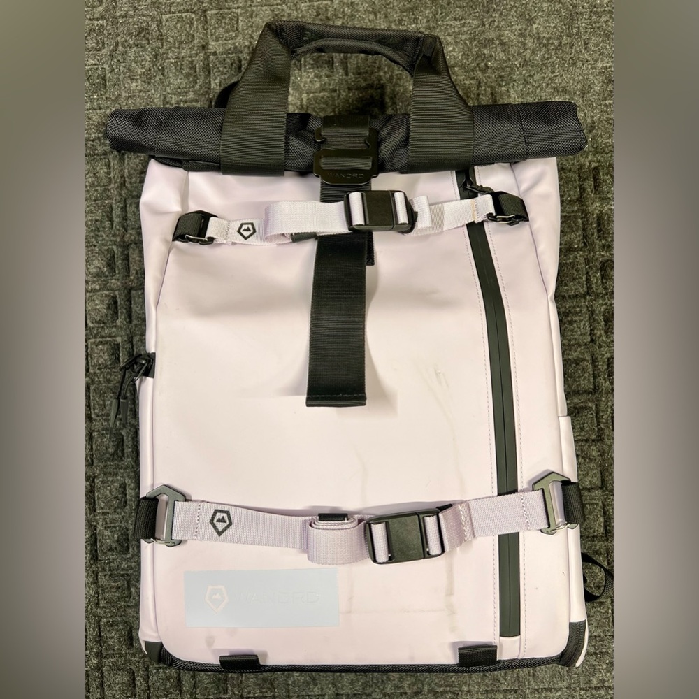 Wandrd PRVKE Light camera backpack